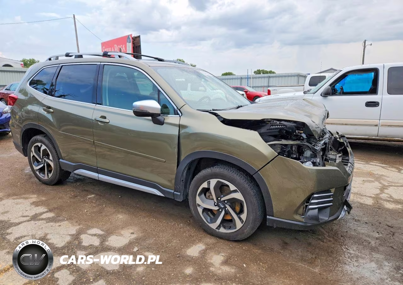 2022 Subaru Forester Touring VIN:JF2SKARC9NH466414 - 4