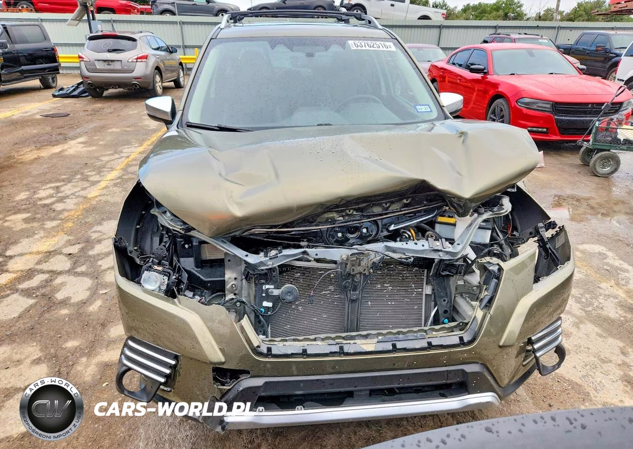 2022 Subaru Forester Touring VIN:JF2SKARC9NH466414 - 5