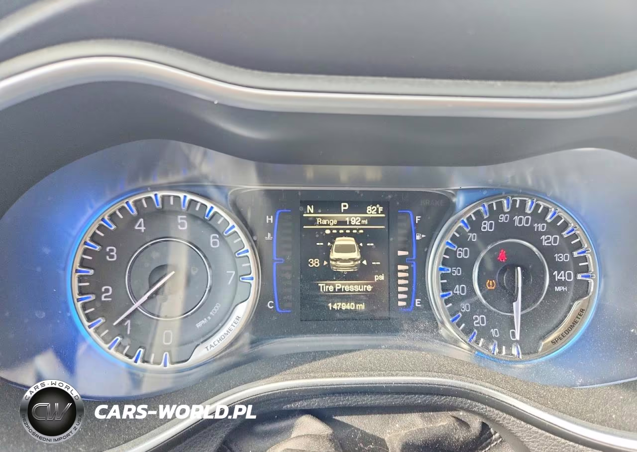 2015 Chrysler 200 Limited VIN:1C3CCCAB2FN662233 - 9