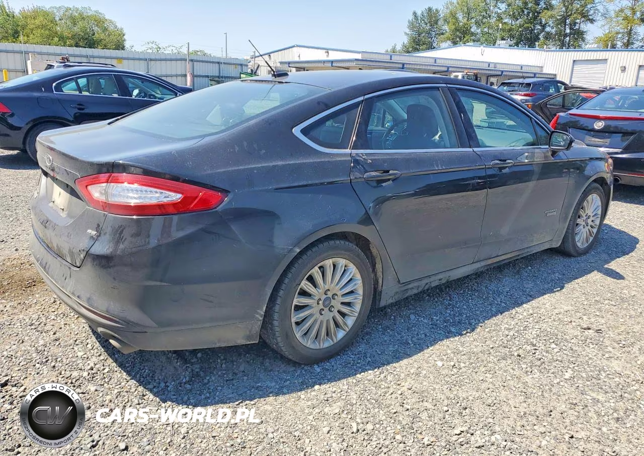 2014 Ford Fusion Se Phev VIN:3FA6P0PU1ER383247 - 3
