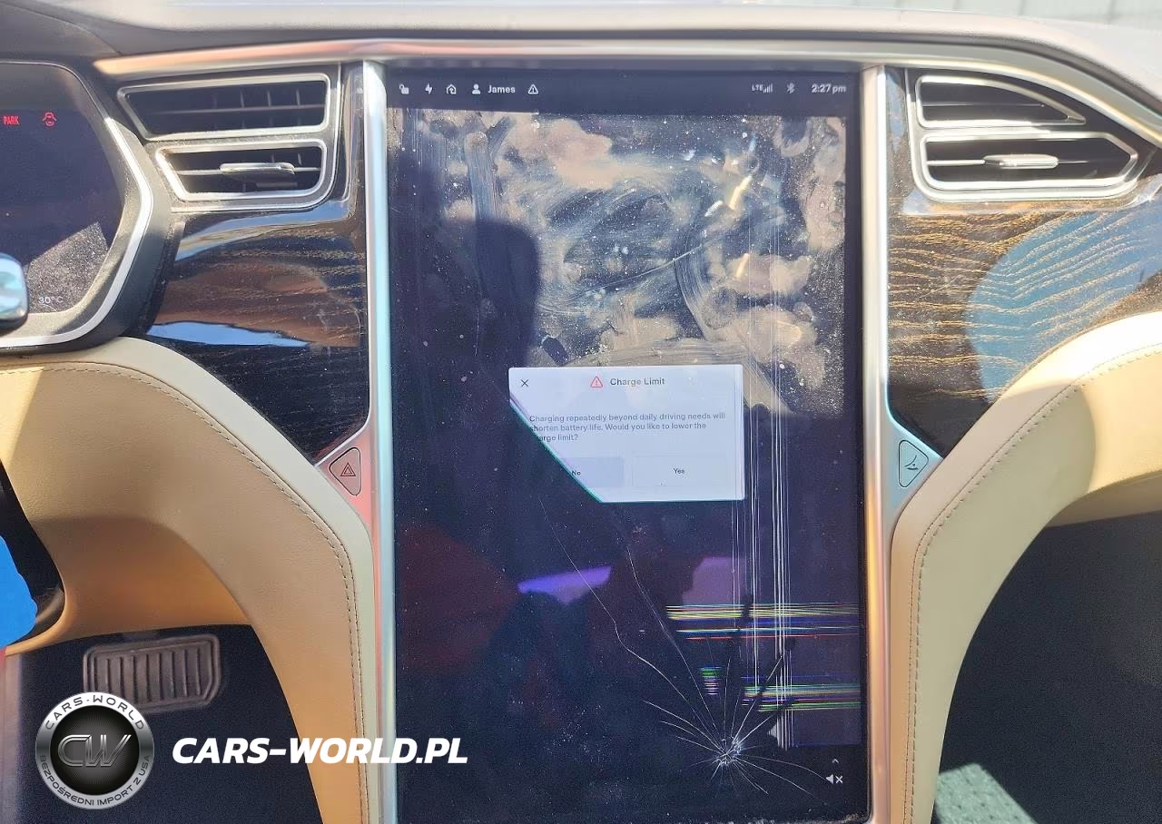 2016 Tesla Model S VIN:5YJSA1E16GF152907 - 9