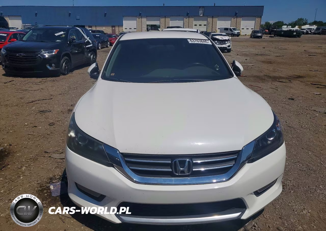 2015 Honda Accord Sport VIN:1HGCR2F51FA151175 - 5