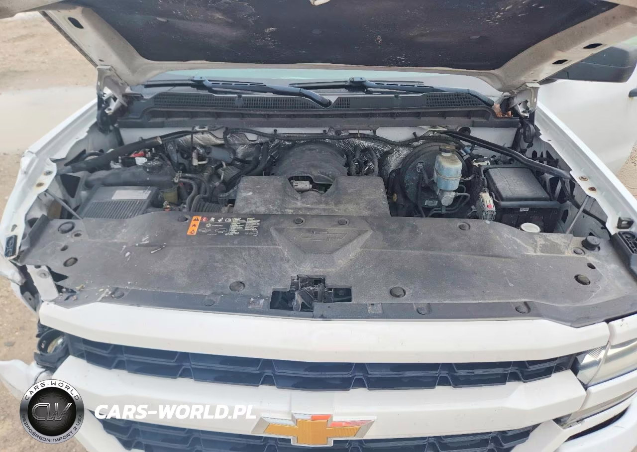 2018 Chevrolet Silverado C1500 Custom VIN:1GCRCPEH3JZ340682 - 11
