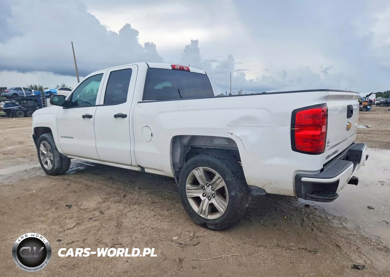2018 Chevrolet Silverado C1500 Custom VIN:1GCRCPEH3JZ340682 - 2