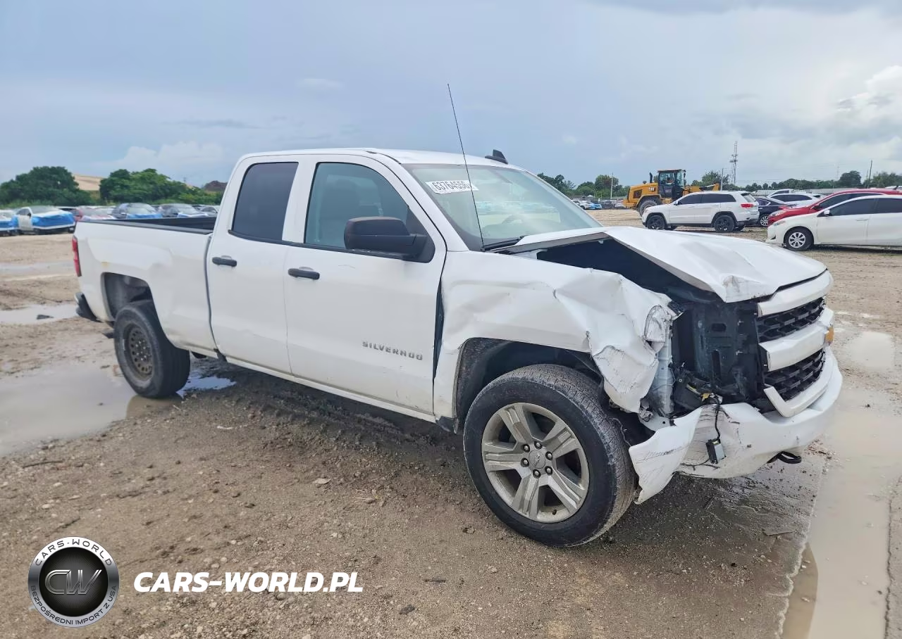 2018 Chevrolet Silverado C1500 Custom VIN:1GCRCPEH3JZ340682 - 4
