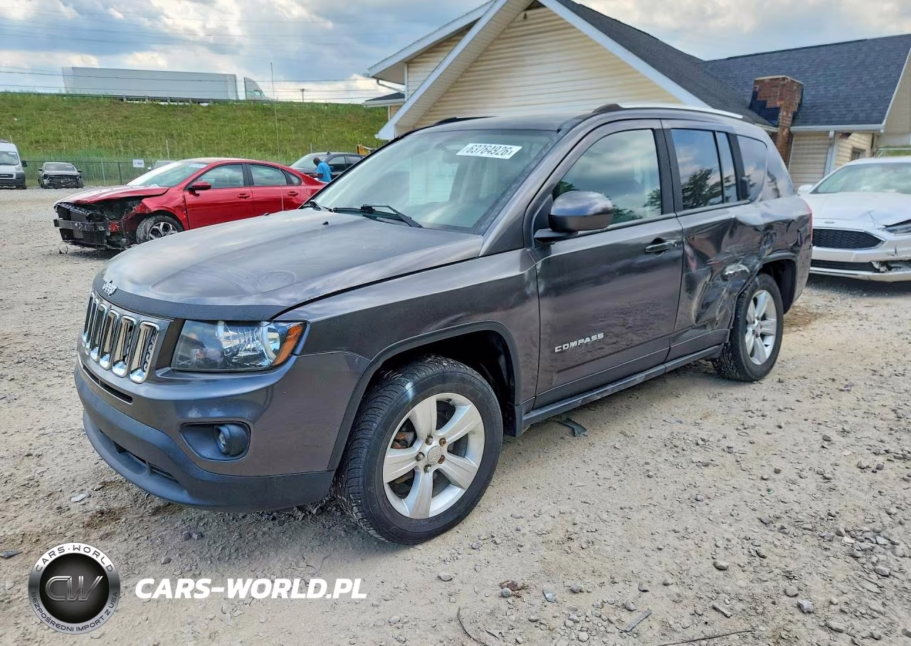 2015 Jeep Compass Latitude VIN:1C4NJDEBXFD145021 - 1