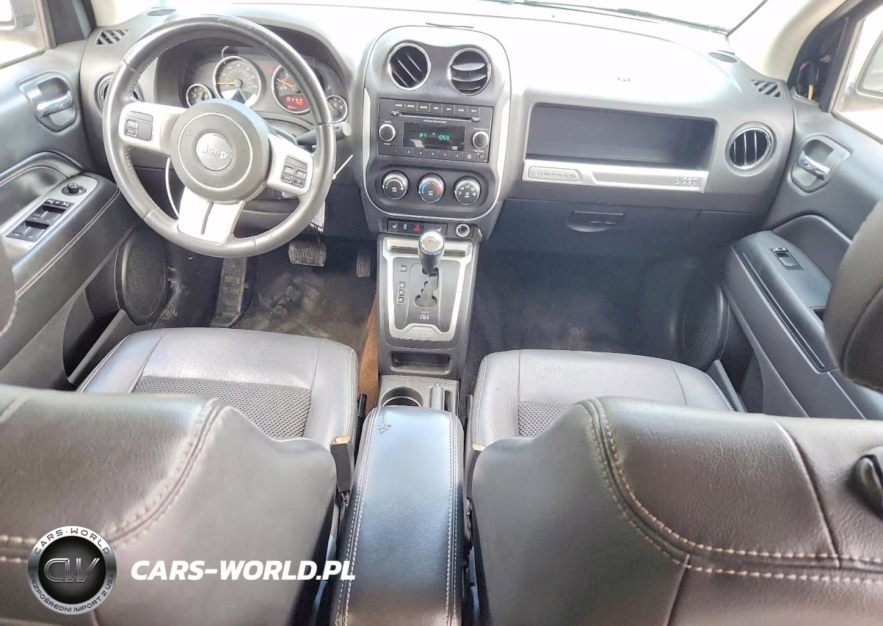 2015 Jeep Compass Latitude VIN:1C4NJDEBXFD145021 - 8