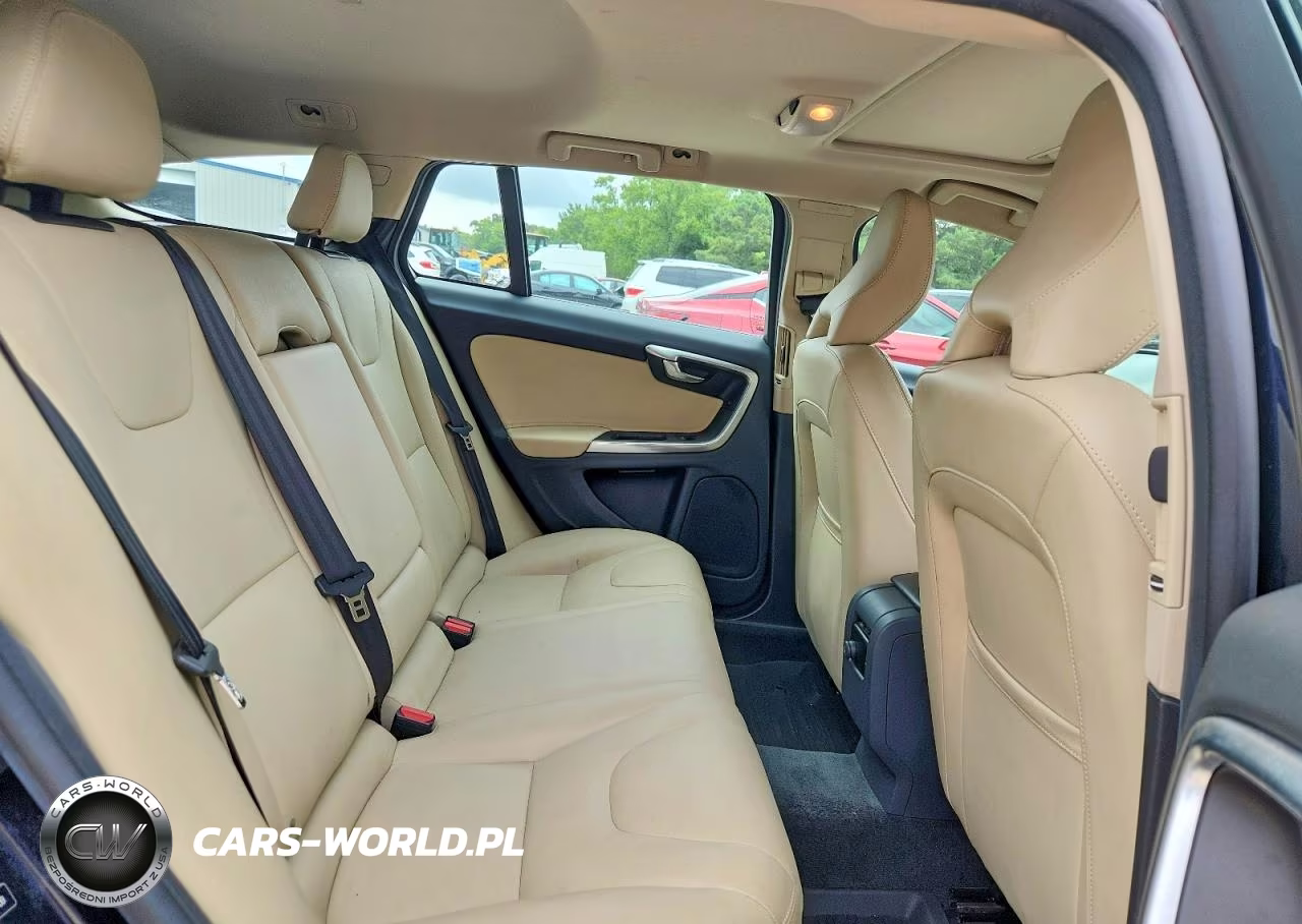 2017 Volvo V60 T5 Premier VIN:YV140MEK3H1364139 - 10