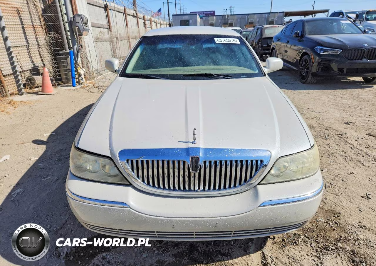 2006 Lincoln Town Car Signature VIN:1LNHM81W76Y634503 - 5