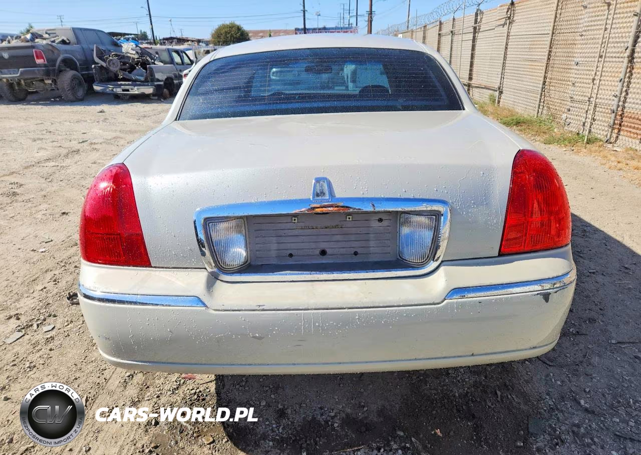 2006 Lincoln Town Car Signature VIN:1LNHM81W76Y634503 - 6