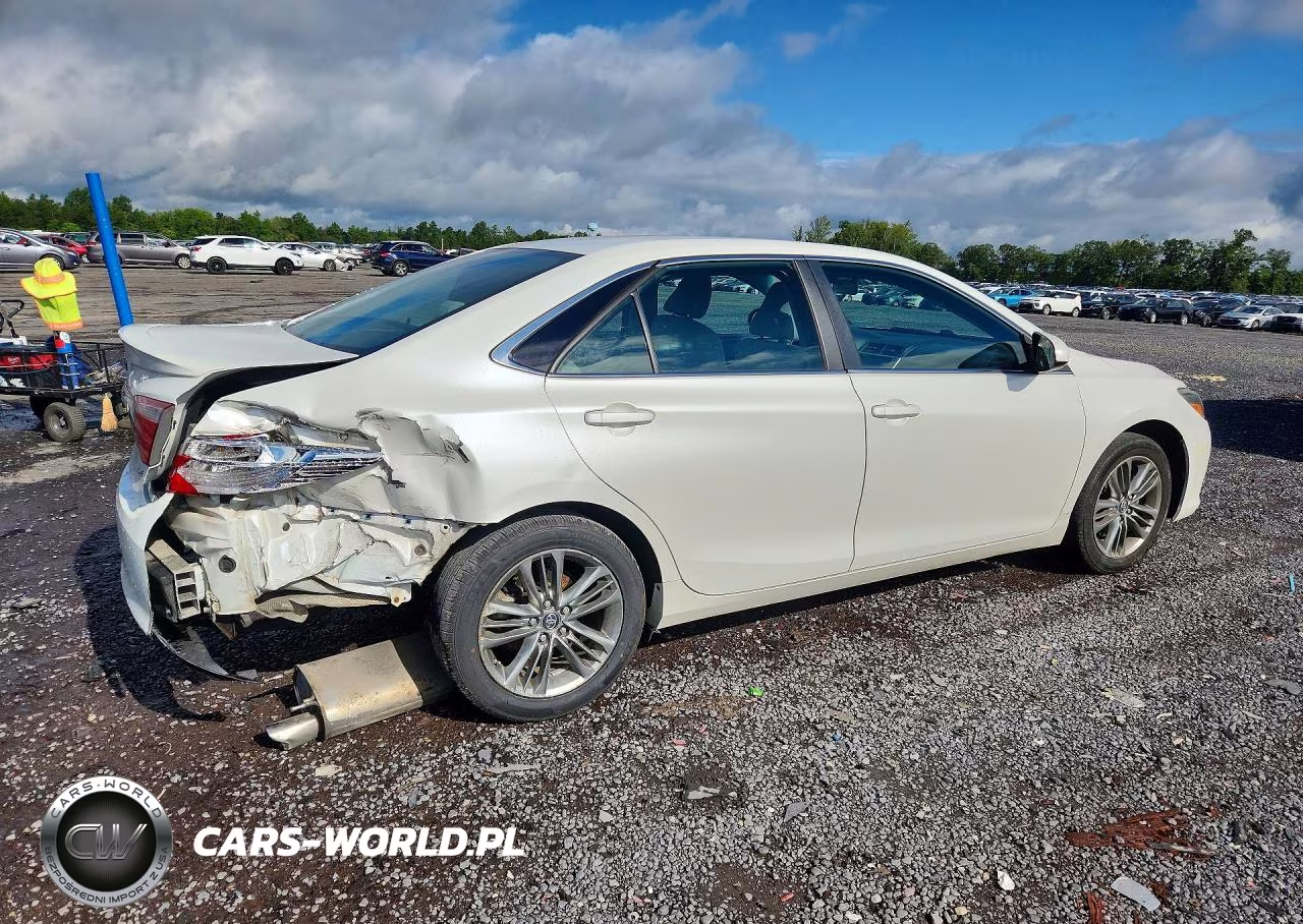 2016 Toyota Camry Se VIN:4T1BF1FK4GU236140 - 3