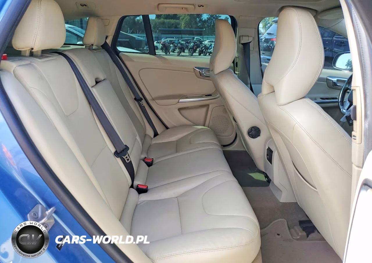 2015 Volvo V60 Premier VIN:YV1612SB5F1190957 - 10