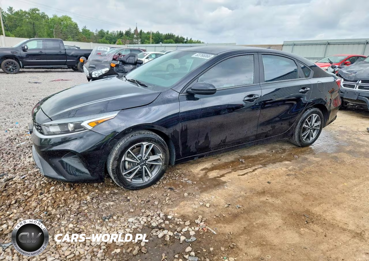 2022 Kia Forte Lxs – zdjęcie 1 z 12