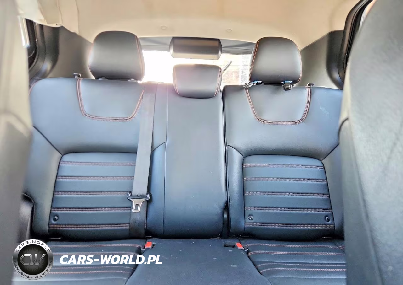 2019 Nissan Kicks Sr VIN:3N1CP5CU0KL521104 - 10