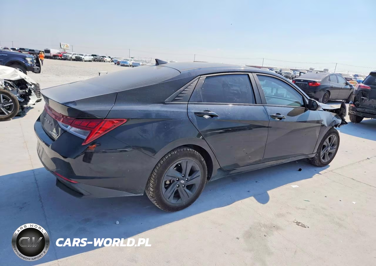 2023 Hyundai Elantra Blue VIN:KMHLM4AJ2PU067813 - 3