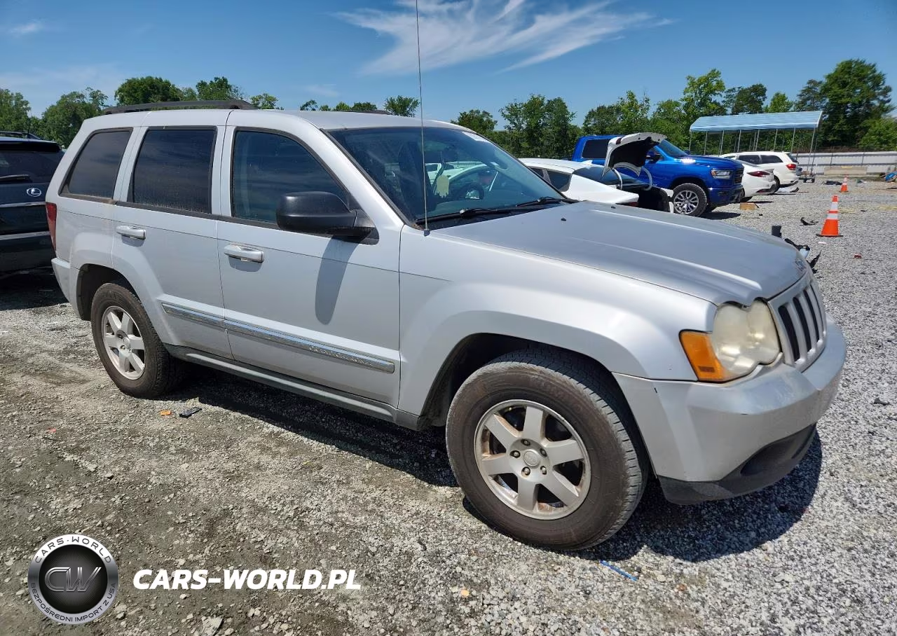 2010 Jeep Grand Cherokee Laredo VIN:1J4PR4GKXAC106128 - 4