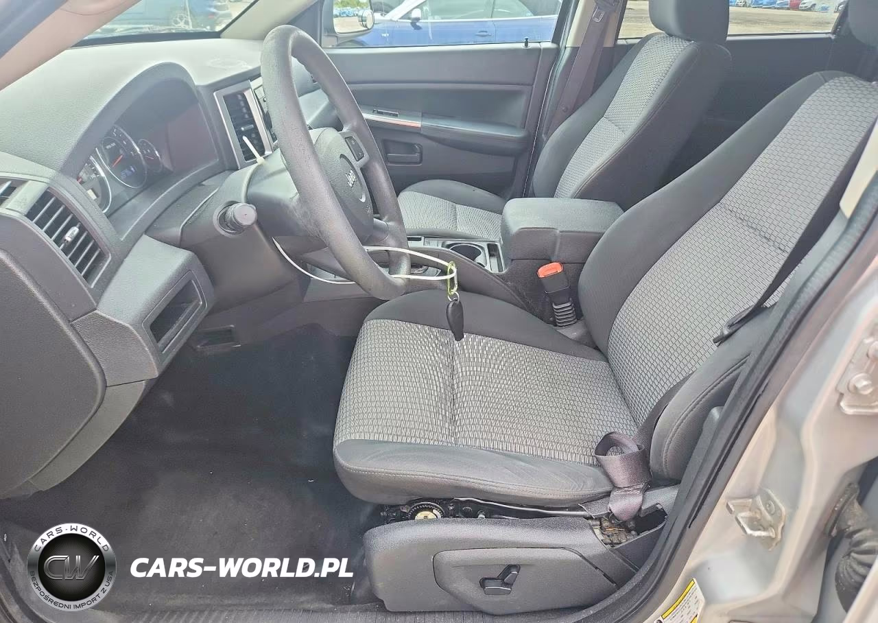 2008 Jeep Grand Cherokee Laredo VIN:1J8GR48K08C244705 - 7