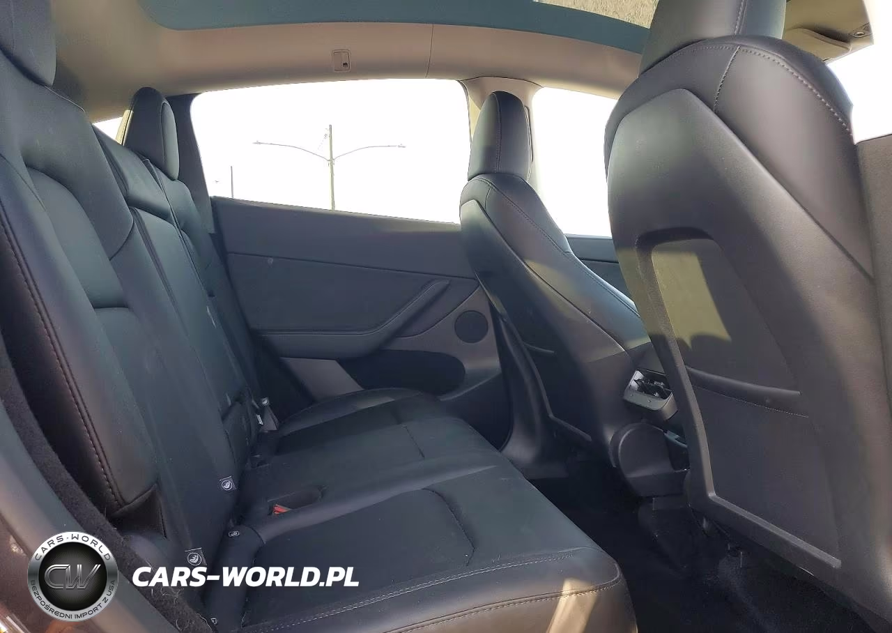2025 Tesla Model Y VIN:7SAYGDEE0SF216643 - 10