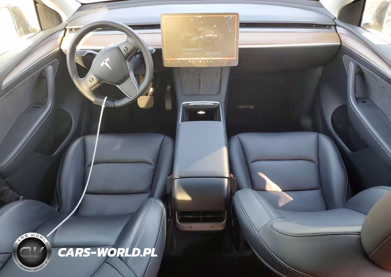 2025 Tesla Model Y VIN:7SAYGDEE0SF216643 - 8