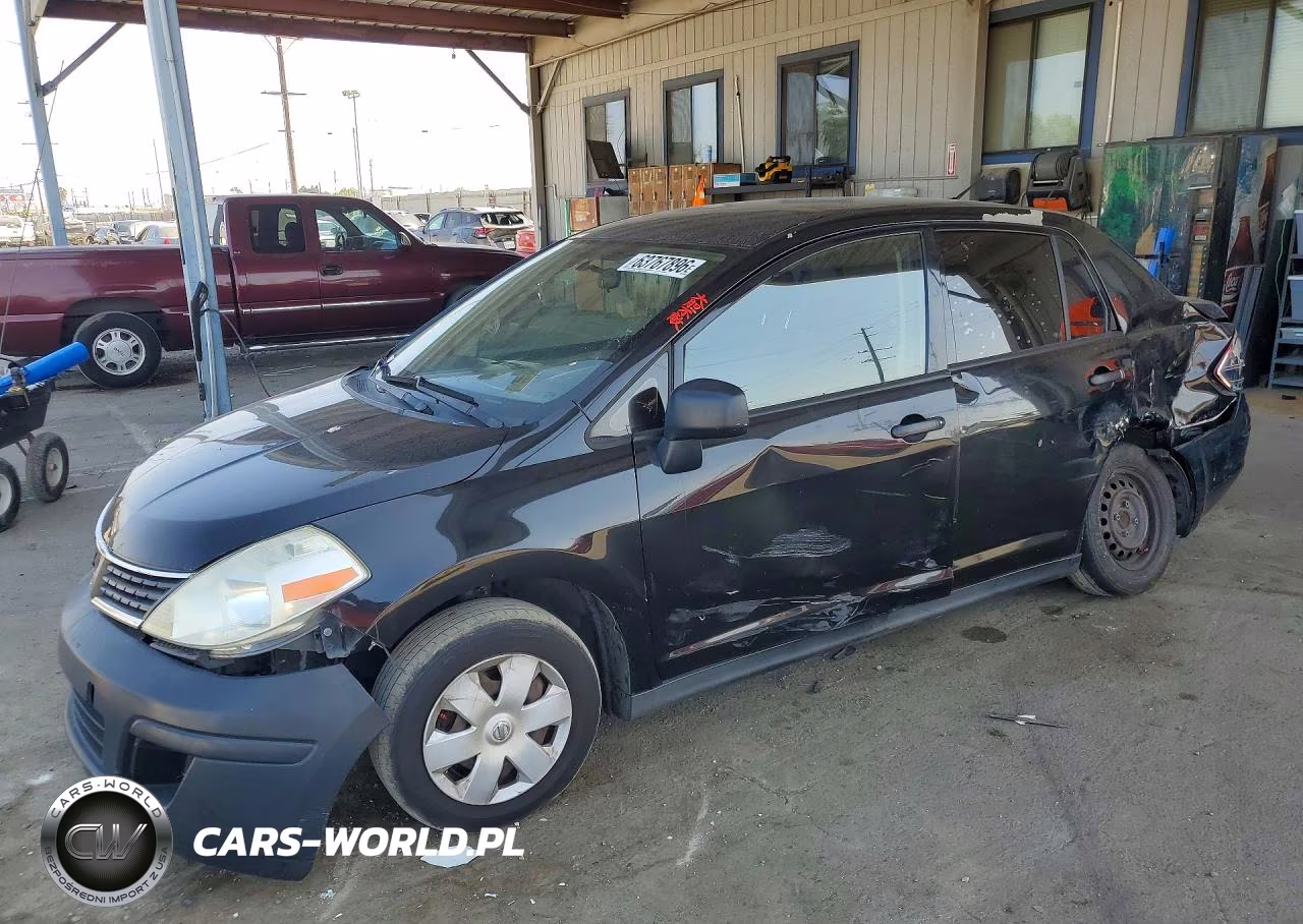 2011 Nissan Versa 1.6 Base
