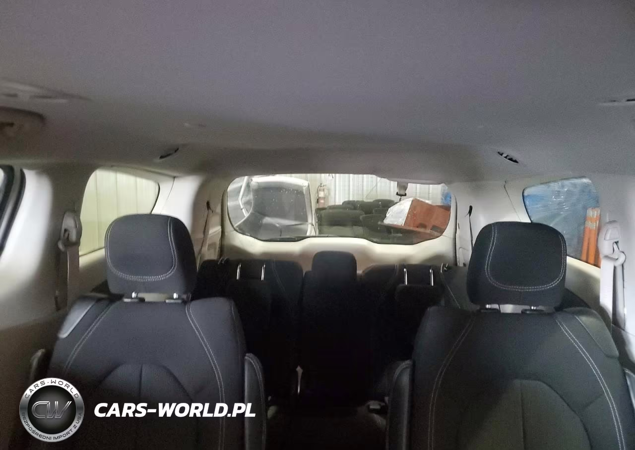2022 Chrysler Voyager Lx VIN:2C4RC1CG5NR203802 - 10
