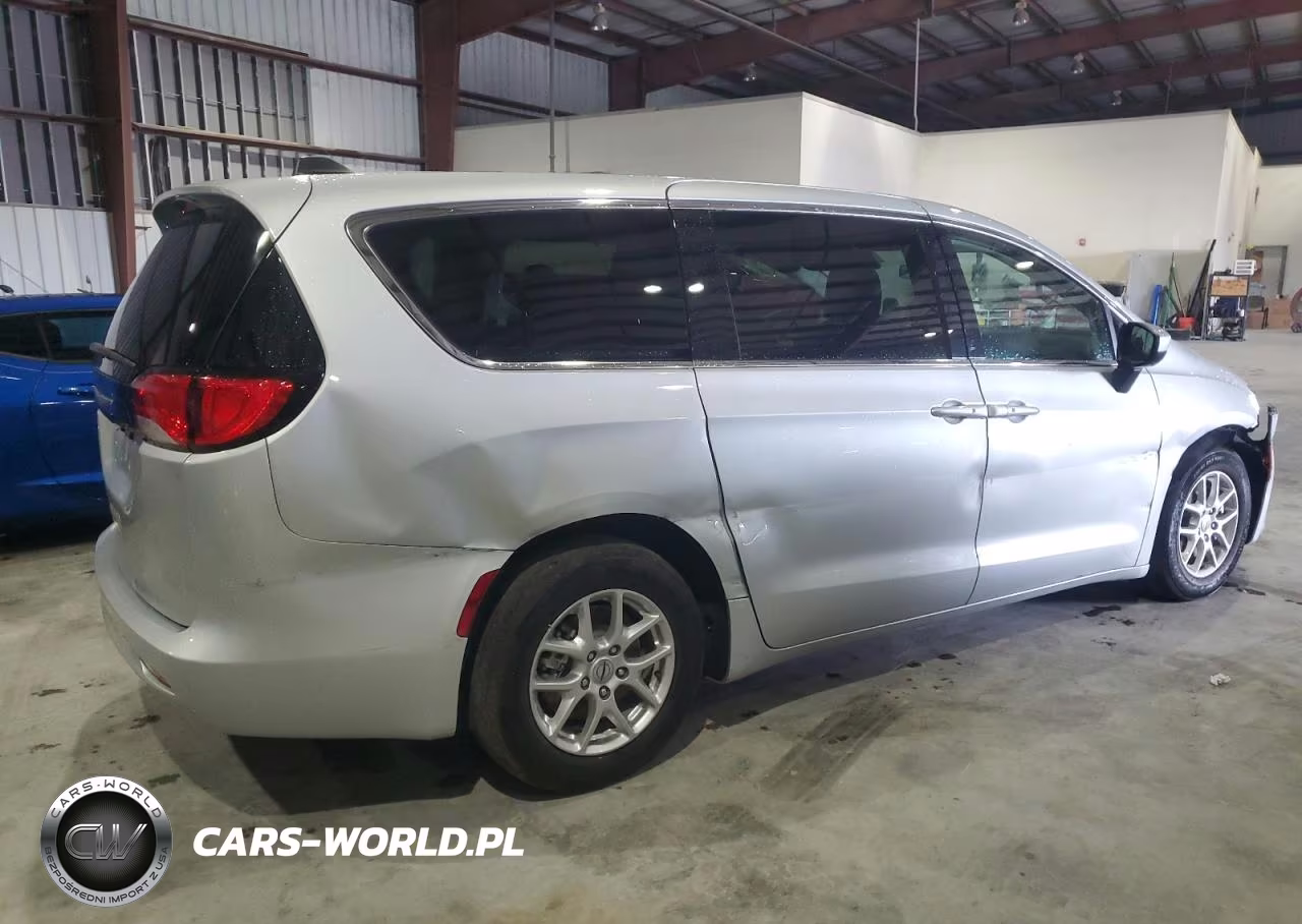 2022 Chrysler Voyager Lx VIN:2C4RC1CG5NR203802 - 3