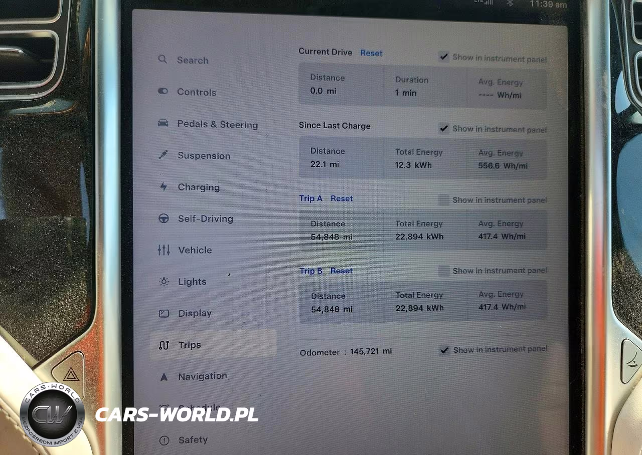 2017 Tesla Model X VIN:5YJXCDE25HF043981 - 9