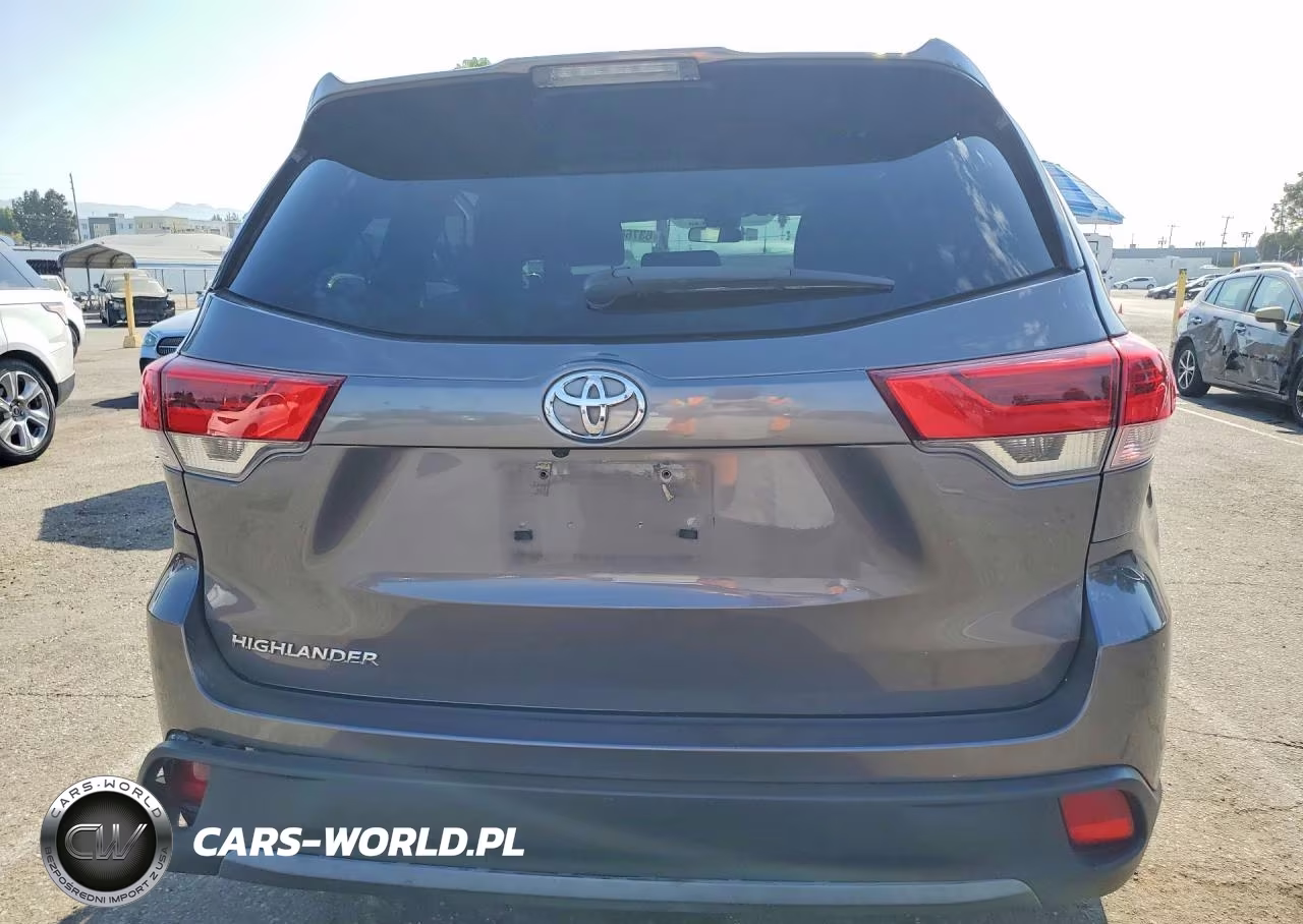 2019 Toyota Highlander Le VIN:5TDZARFH0KS048040 - 6