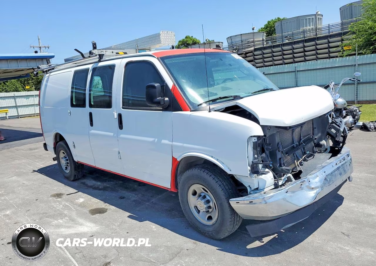 2020 Chevrolet Express VIN:1GCWGAFG4L1213449 - 4