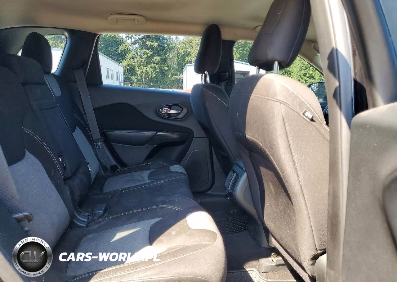 2014 Jeep Cherokee Sport VIN:1C4PJMAB5EW210245 - 11