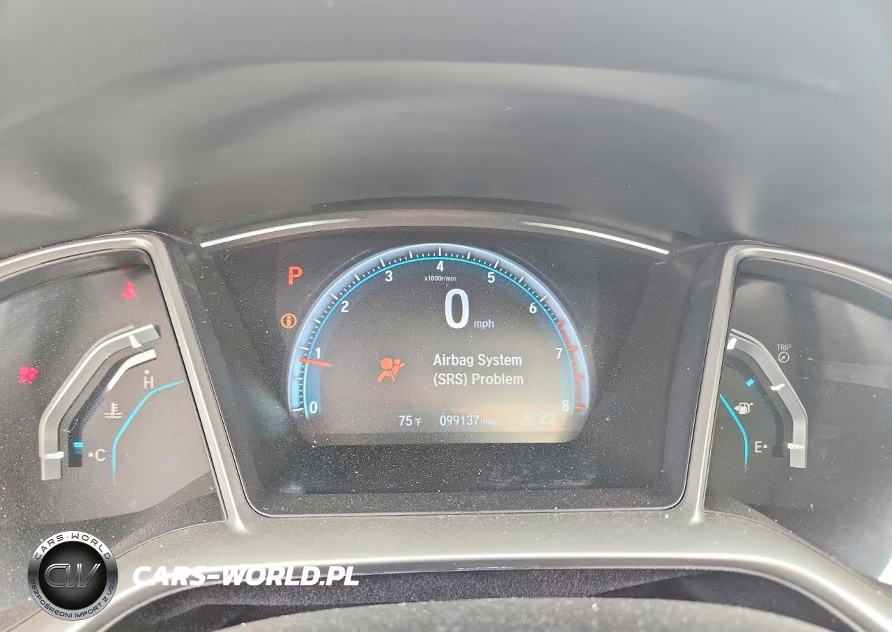 2018 Honda Civic Touring VIN:2HGFC3B97JH354868 - 9