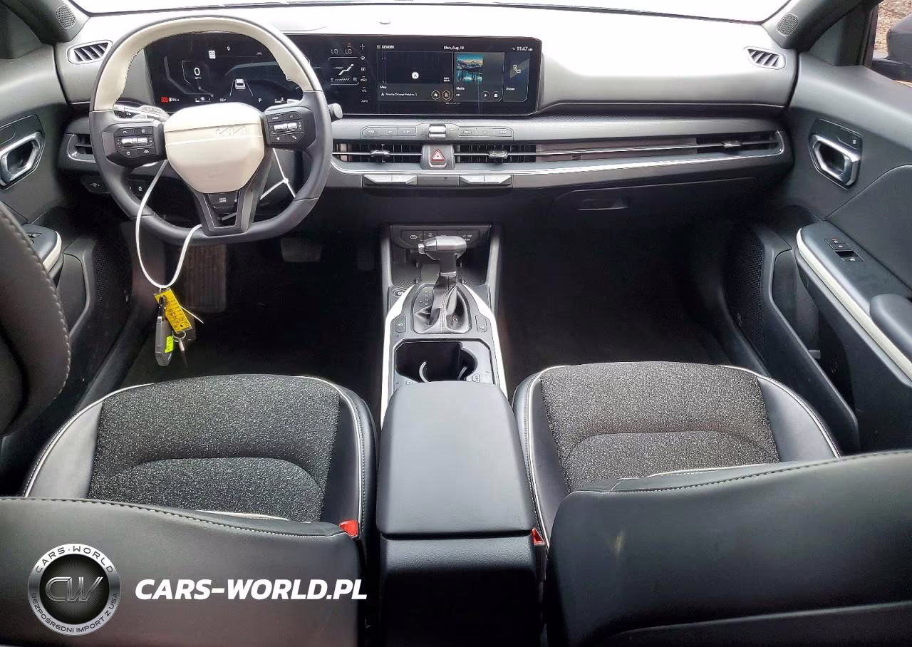 2025 Kia K4 Gt Line VIN:3KPFW4DE2SE251456 - 8