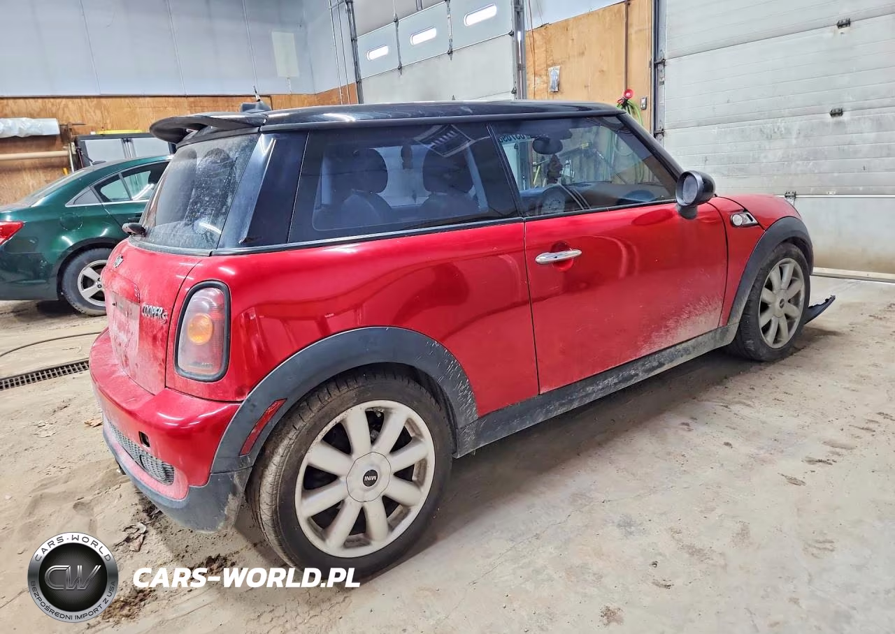 2009 Mini Cooper S VIN:WMWMF73539TV39740 - 3