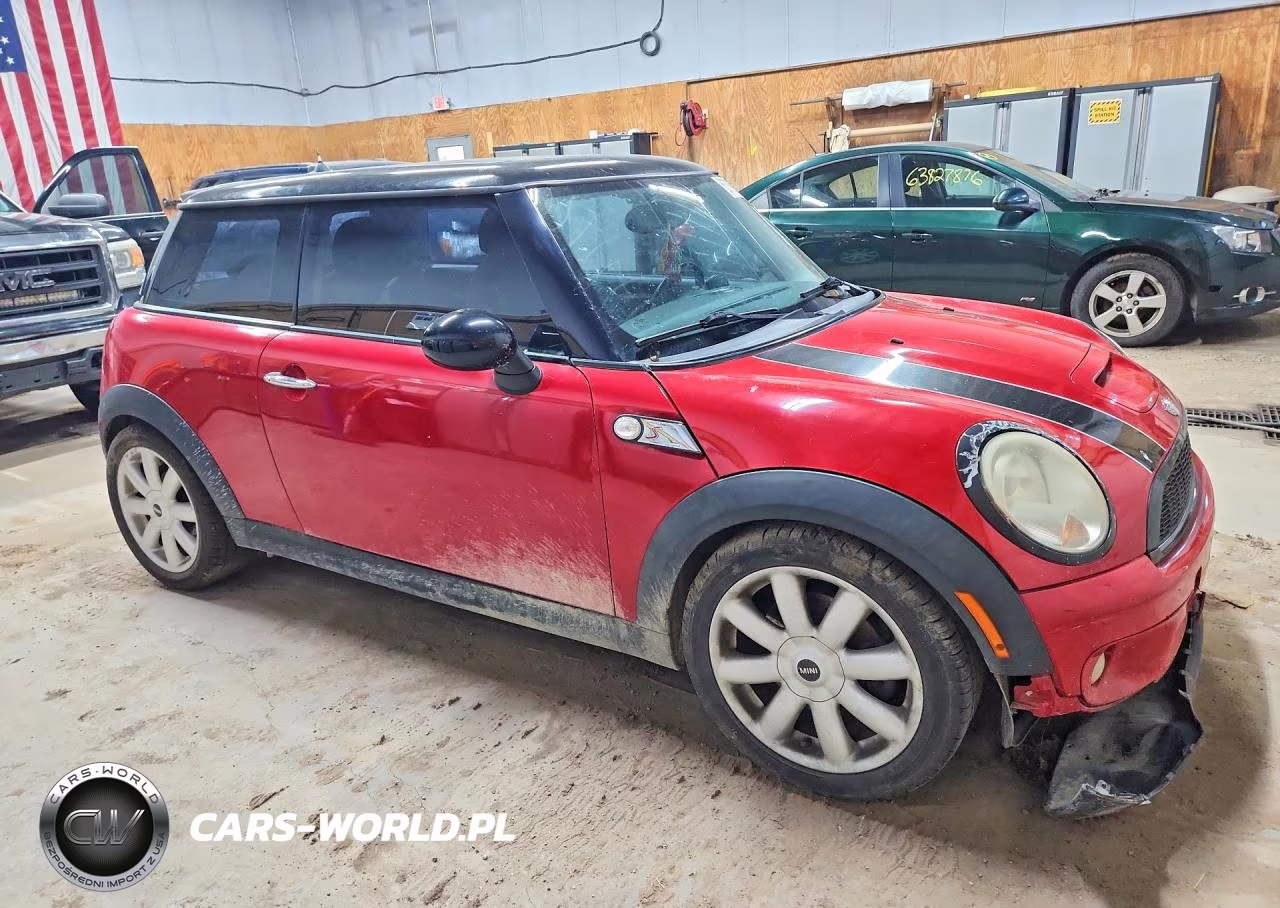 2009 Mini Cooper S VIN:WMWMF73539TV39740 - 4
