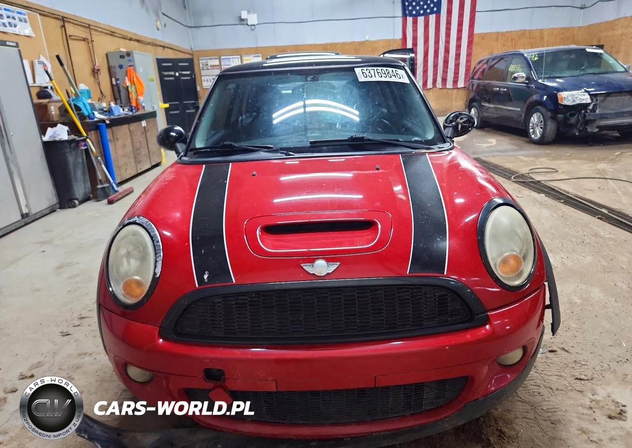 2009 Mini Cooper S VIN:WMWMF73539TV39740 - 5