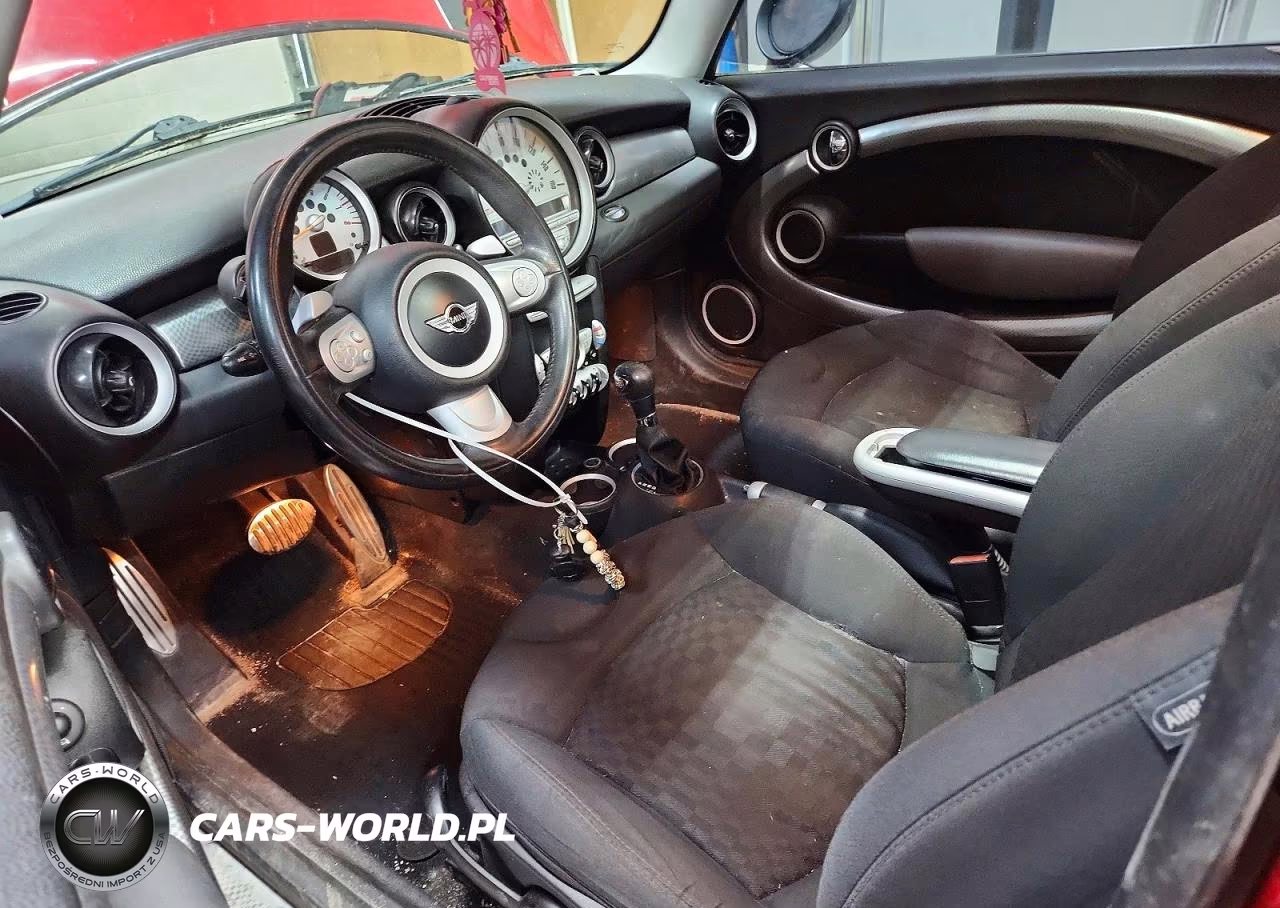 2009 Mini Cooper S VIN:WMWMF73539TV39740 - 8