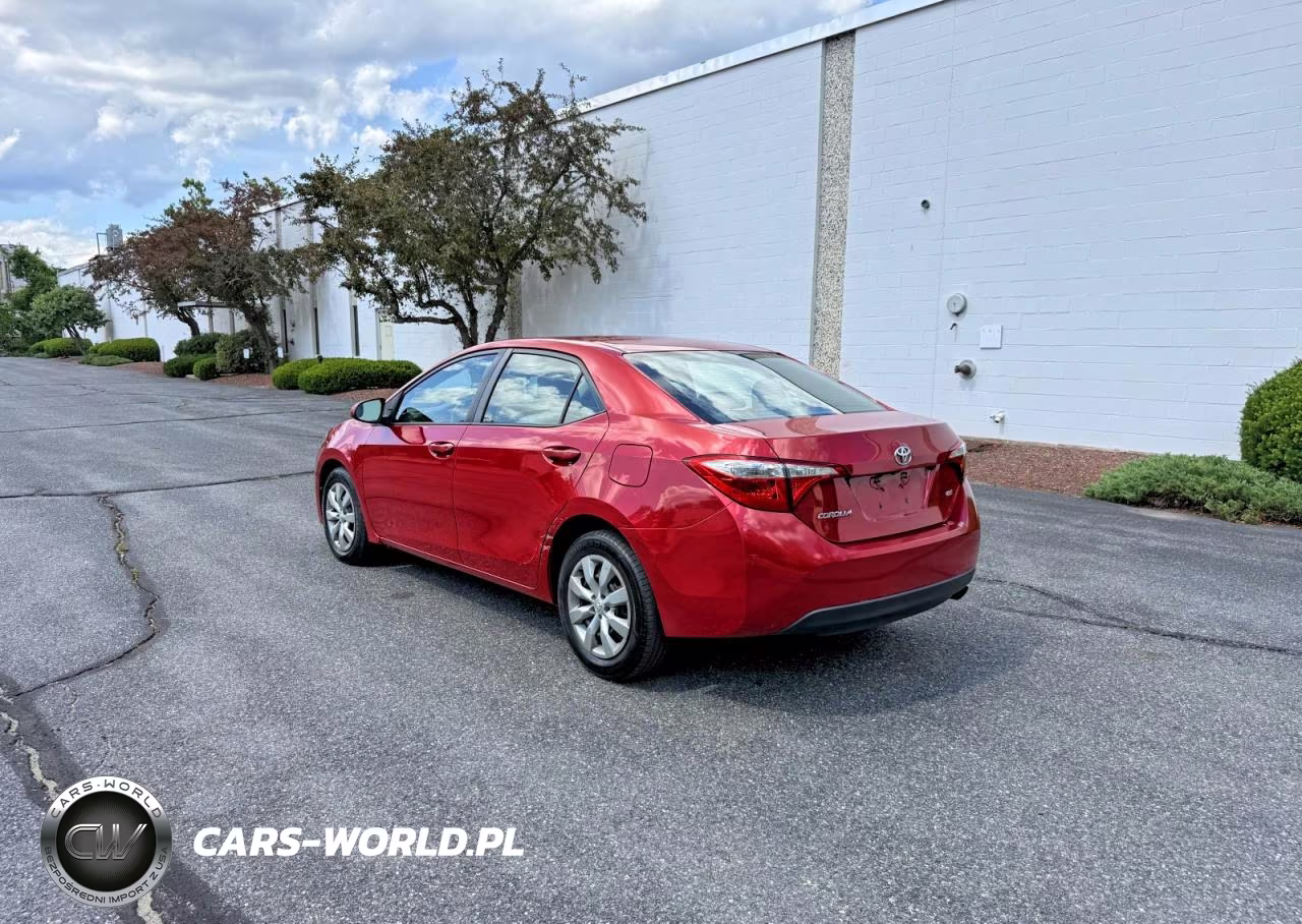 2014 Toyota Corolla Le VIN:2T1BURHEXEC105935 - 3