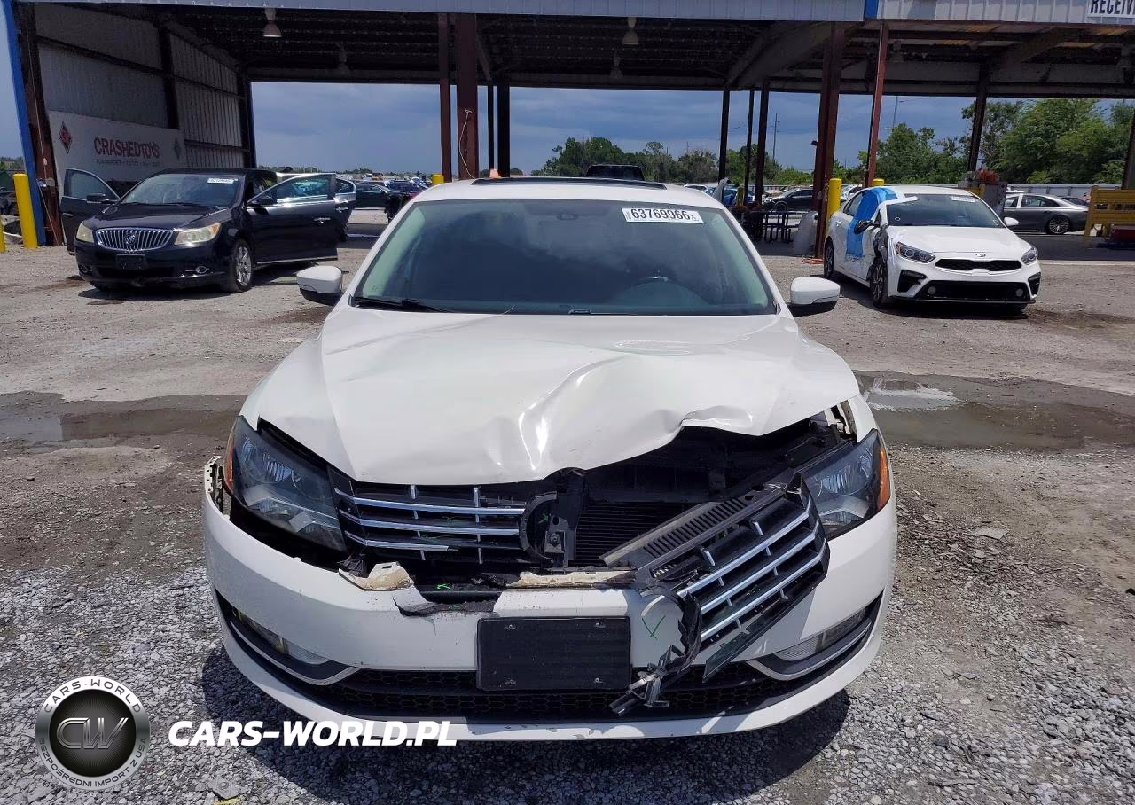 2015 Volkswagen Passat Sel VIN:1VWCV7A34FC029585 - 5