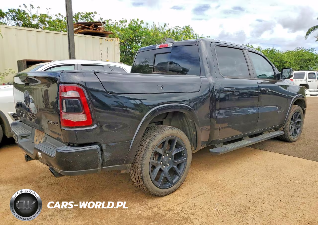 2020 Ram 1500 Laramie VIN:1C6SRFJT9LN208760 - 3
