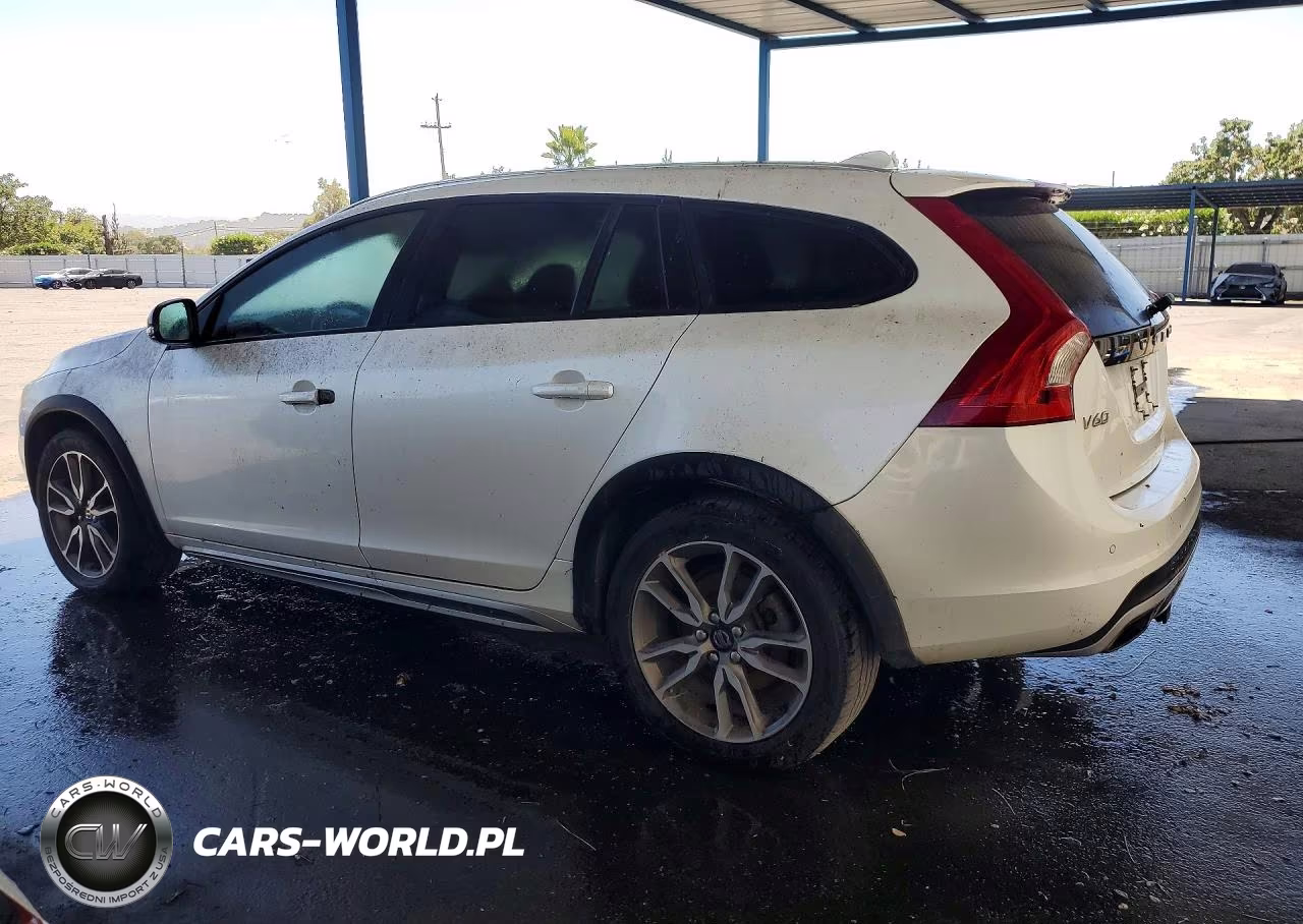 2016 Volvo V60 Cross Country Premier VIN:YV4612HK7G1008574 - 2