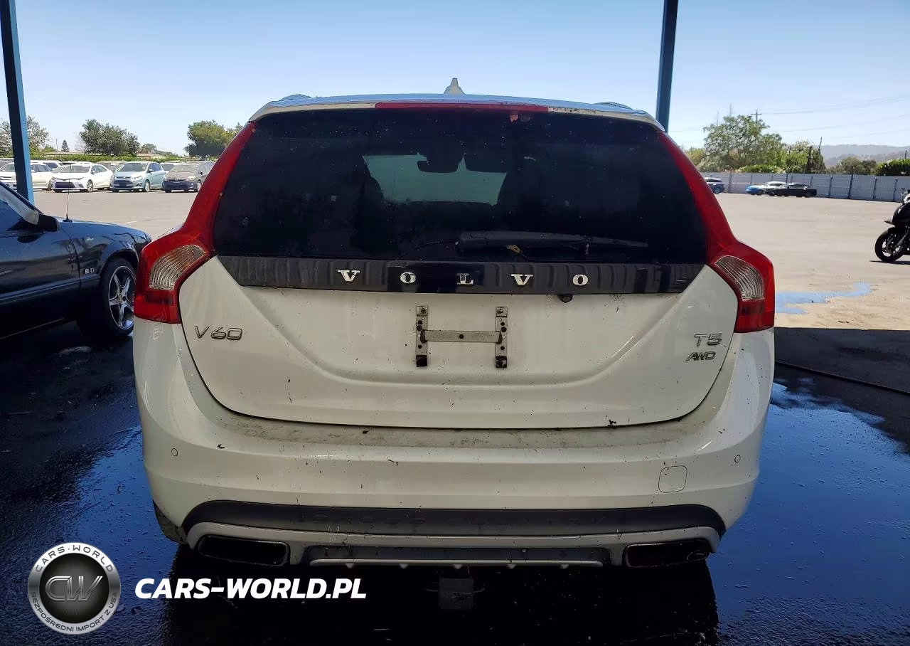 2016 Volvo V60 Cross Country Premier VIN:YV4612HK7G1008574 - 6