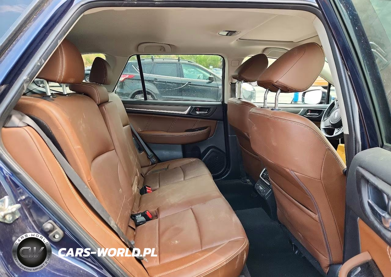 2018 Subaru Outback Touring VIN:4S4BSATC6J3310051 - 11