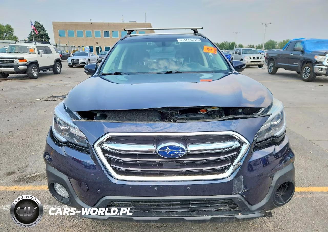 2018 Subaru Outback Touring VIN:4S4BSATC6J3310051 - 5
