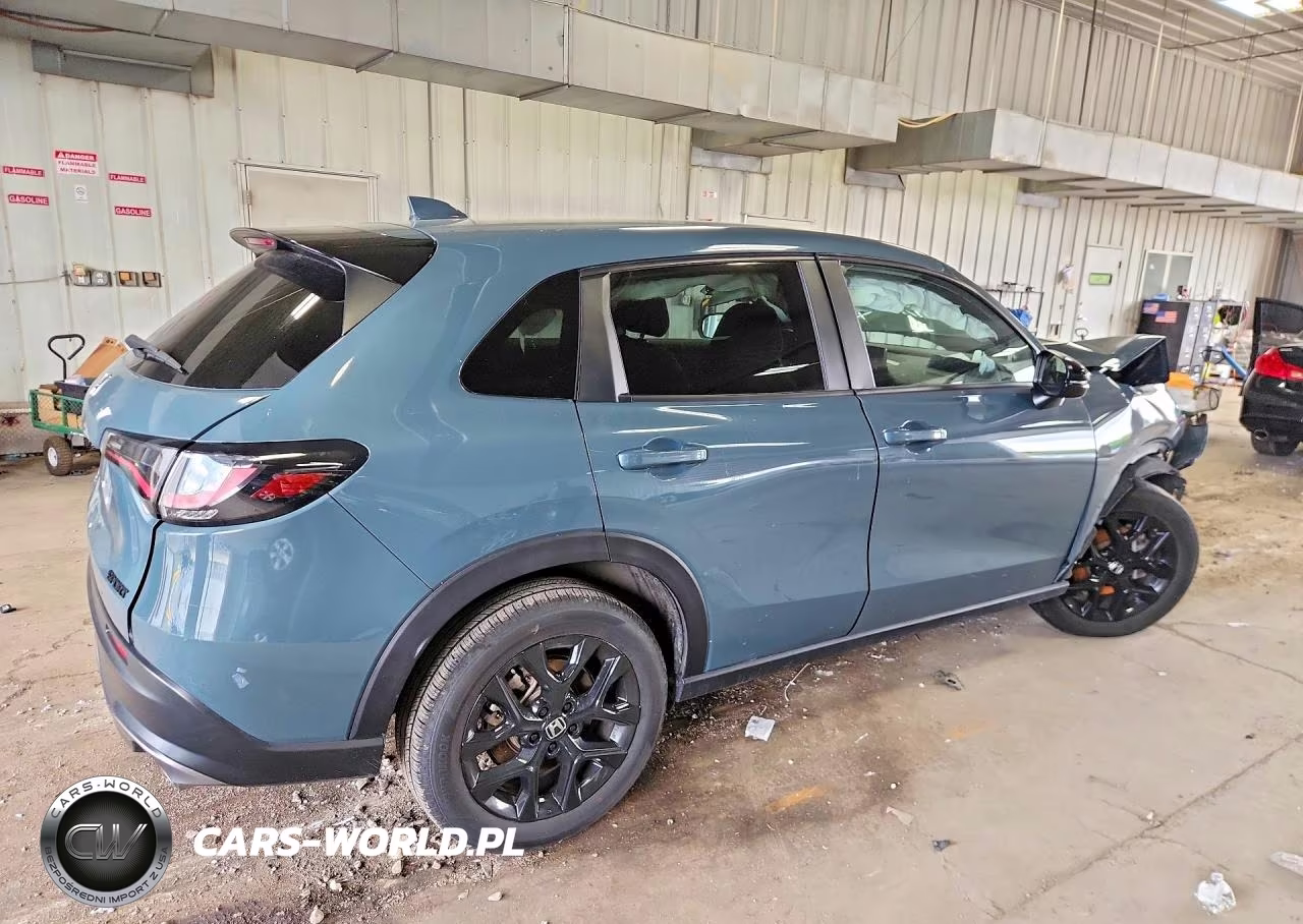 2025 Honda Hr-V Sport VIN:3CZRZ2H57SM748442 - 3