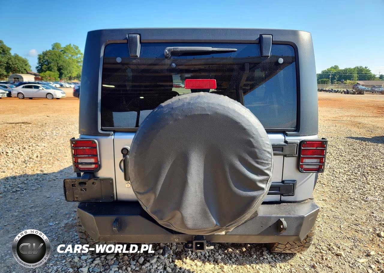 2013 Jeep Wrangler Unlimited Sport VIN:1C4BJWDG2DL625584 - 6
