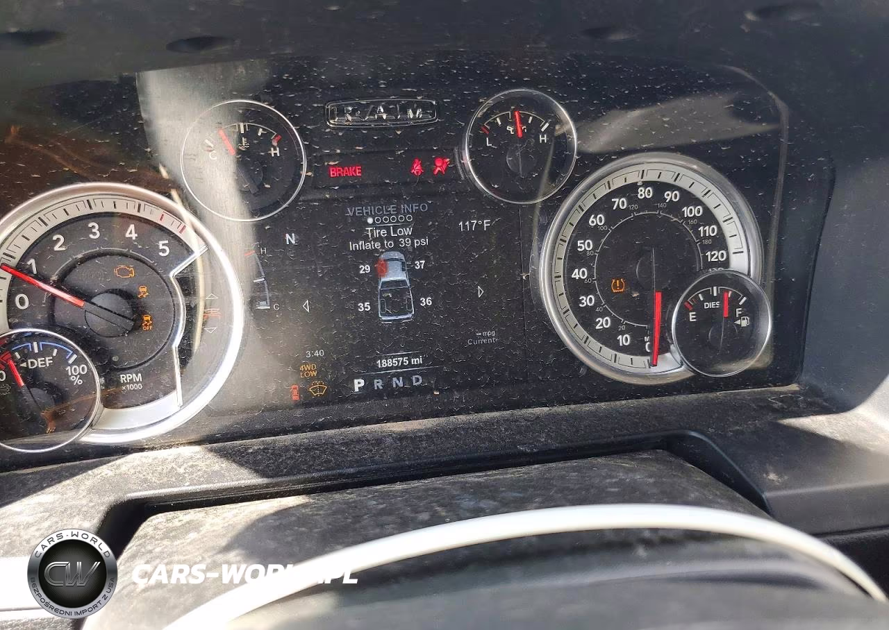 2017 Ram 1500 Laramie VIN:1C6RR7NM1HS876780 - 9