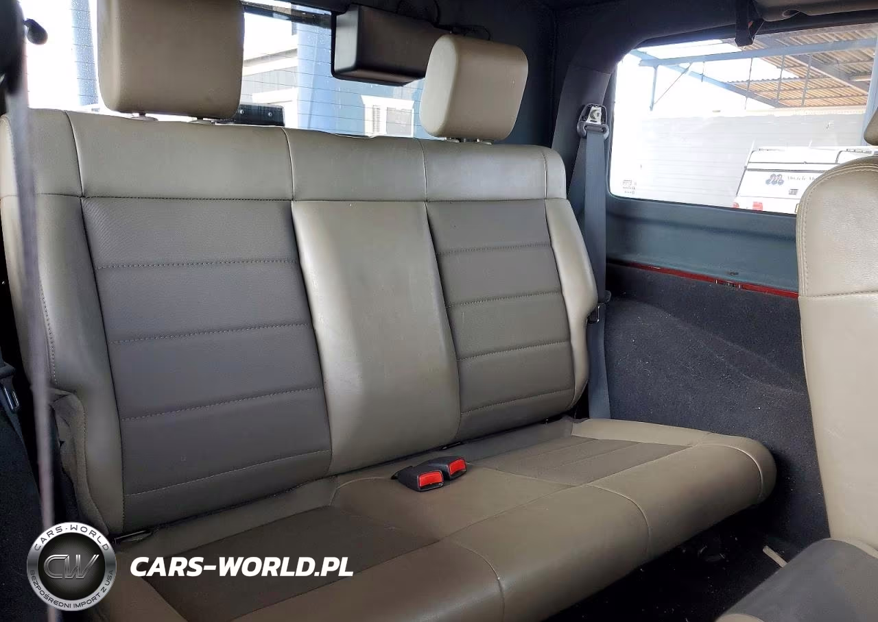 2009 Jeep Wrangler X VIN:1J4FA24199L715211 - 10