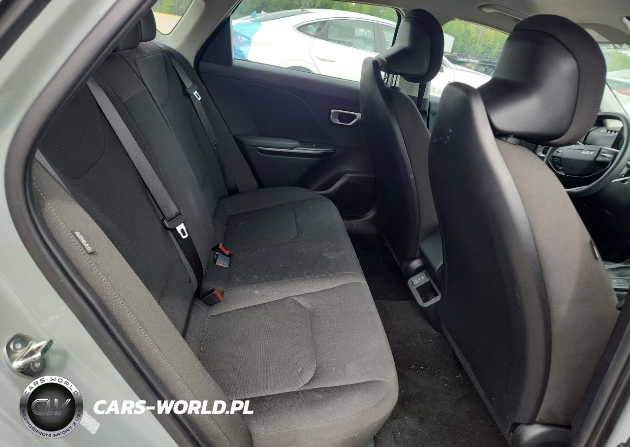 2026 Kia K4 Lxs VIN:3KPFT4DE6TE253687 - 10