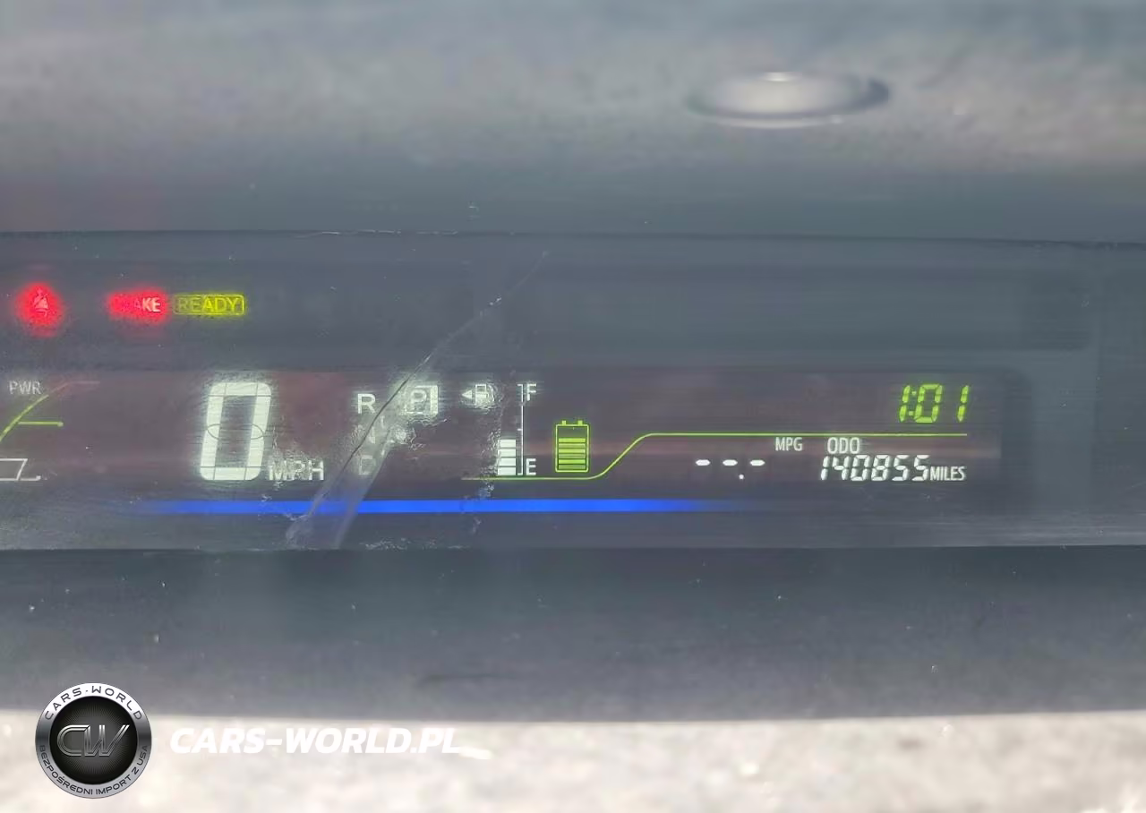 2013 Toyota Prius V Two VIN:JTDZN3EU7D3247686 - 9