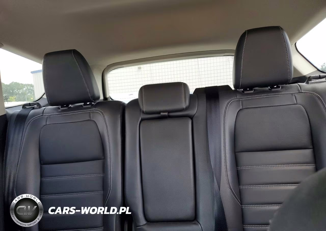 2019 Ford Escape Titanium VIN:1FMCU9J92KUB78728 - 10